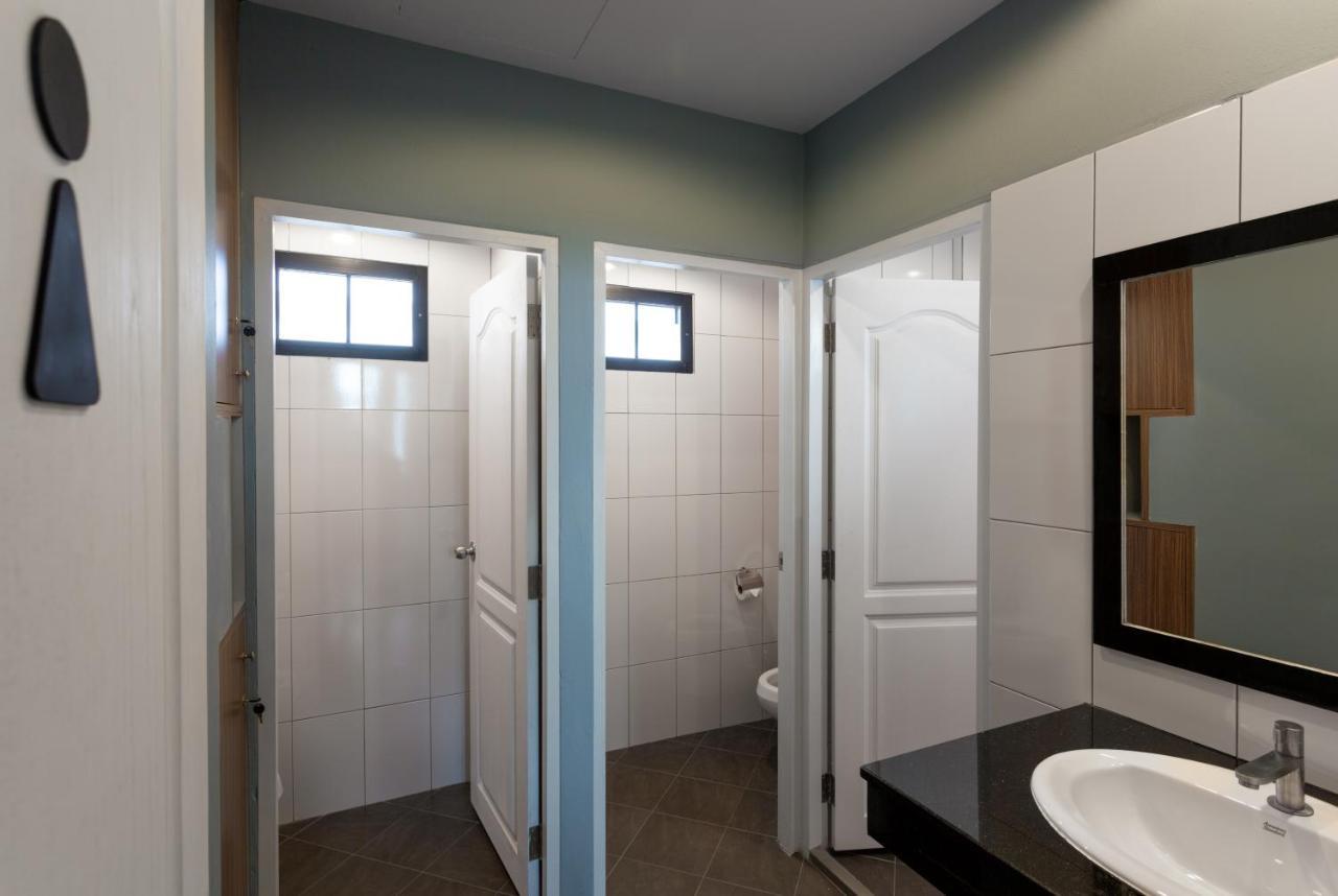 بيت شباب Inest Poshtel شاطئ كاتا المظهر الخارجي الصورة
